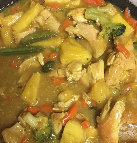 Pollo al curry tailandés con piña — Imagen 3