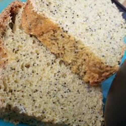Pan de maíz y semillas de amapola